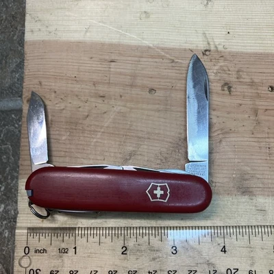 1957-1973 Vintage Victoria Officier Swiss Army Victorninox Climber in Good Cond - Image 1 of 4