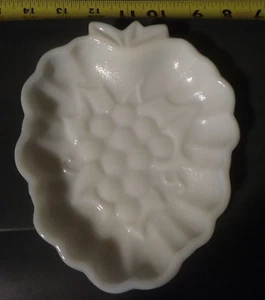 Vidrio vintage de Indiana, blanco leche, diseño de uva cosecha, plato, bandeja - Imagen 1 de 5
