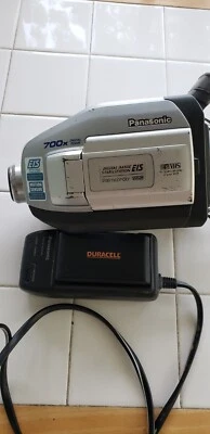 Panasonic PV-L353D Camcorder Palmcorder VHS 700x Digital Zoom 20x high definitio - Image 1 of 4