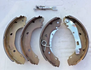 Apec Brake Shoes SHU661 (LS1925) for Fiat Ducato Peugeot Boxer Citroen Relay - Picture 1 of 3