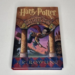 Harry Potter and the Sorcerer's Stone, 1st. American Edition, 1998 - Picture 1 of 8