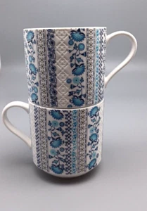 2 tazas apilables azul y blanco floral en relieve azul y blanco porcelana fina Grace - Imagen 1 de 8