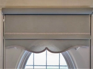 Colonial shape grey roller blinds scalloped edge with grey braid made to measure - Picture 1 of 10