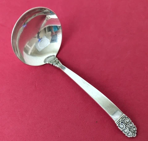International Sterling Silver NORTHERN LIGHTS Solid Gravy Ladle 6.25" Cover