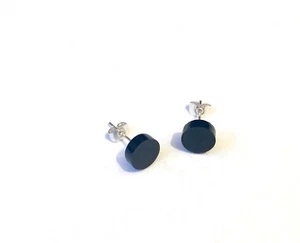 Round Ear Studs Earrings In Acrylic On 316L Surgical Steel Posts 6mm - Picture 1 of 12