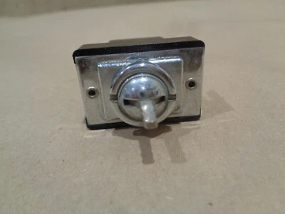 Ferrari 308 -Interruptor de controle de velocidade limpador de para-brisa P/N 60063104 - Imagem 1 de 4