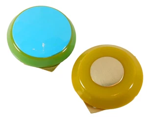 Vintage Pair of Chartreuse and Green Bakelite Round Dress Clips - Picture 1 of 3