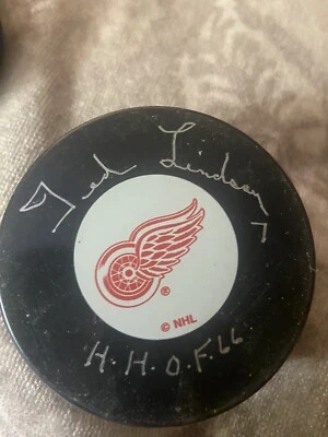 Ted  LindseyHockey Puck. - Изображение 1 из 2