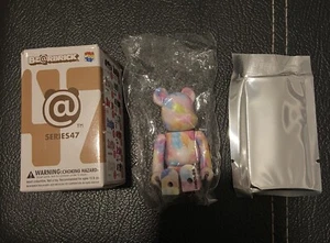 Medicom Bearbrick Be@rbrick 100% Series 47 Figure - Jellybean 2 with Card-SEE! - Picture 1 of 5