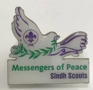 SCOUTS OF PAKISTAN - MESSENGERS OF PEACE OFFICIAL SCOUT PIN PATCH - Picture 1 of 2