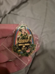 Spilla Disney Folletto Topolino Felice Giorno di San Patrizio 2000 Edizione Limitata - Foto 1 di 4
