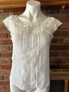 Junior's HOLLISTER Embroidered & Lace SHIRT Size Medium White Sheer Tank Top - Picture 1 of 7