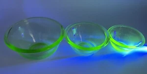Set of Three Vintage 1930's Uranium Glass Green Nesting Mixing Bowls 7”,6”,5” - Picture 1 of 18