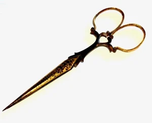Antique Embroidery Sewing Scissors ~damascene Effect~ Central Heart ~9cm Long - Picture 1 of 8