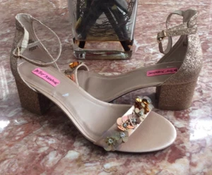 New Betsey Johnson Adalee Gold Glitter Flower Block Chunky Heels Size 10, $125 - Picture 1 of 7