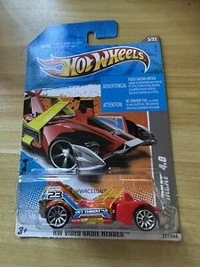 Hot Wheels #227 HW 2011 Videojuego Heroes 5/22 Jet Threat 4,0 rojo con cromo 10 velocidades - Imagen 1 de 3