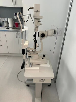 Lâmpada de fenda Reichert XCEL 400 com mesa de motor elétrico - Imagem 1 de 4