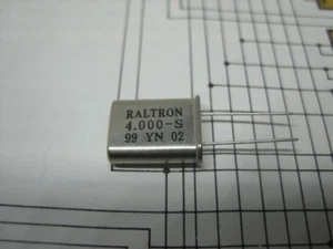 1pcs QUARTZ - CRISTAL 4.000Mhz 4MHZ RALTRON (HC49U) - Imagen 1 de 1