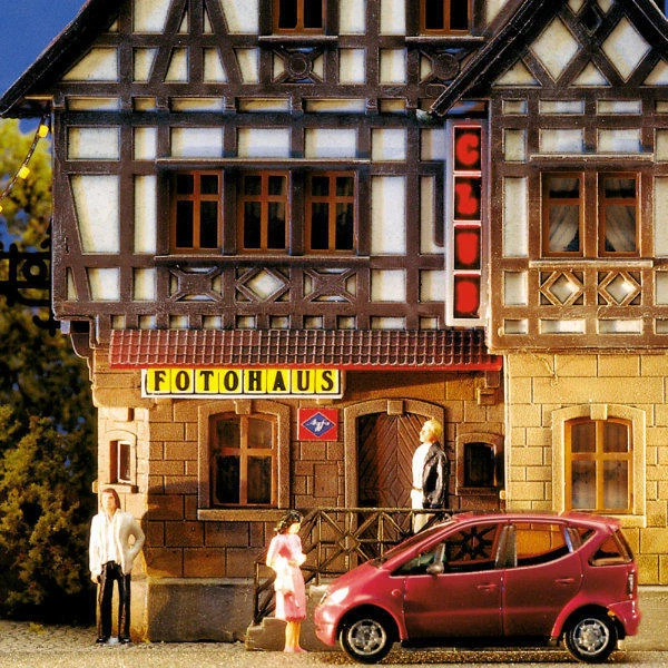 Flashing Advert Lights HO/OO/N/O/ TT Gauge Busch 5920 - Image 1 of 1