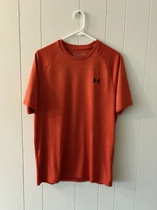 Top Under Armour uomo medio ampio arancione manica corta usato in ottime condizioni C3 - Foto 1 di 8