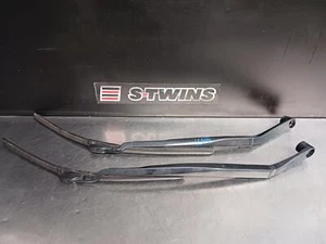 CHRYSLER 300C WIPER ARM LX2, 12/11-12/21 11 12 13 14 15 16 17 18 19 20 21 - Picture 1 of 2