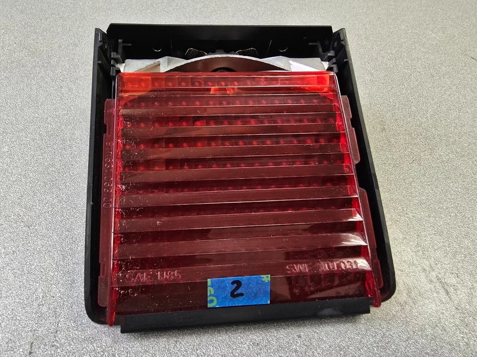 MUY BONITO USADO ORIGINAL GENUINO PORSCHE 911 CARRERA TERCERA LUZ DE FRENO CONJUNTO #2 Foto 1 de 4