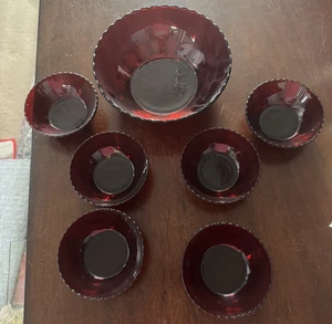 7 Anchor Hocking Royal Ruby Red Thumbprint Pattern Serving Bowl & Berry Bowls - Picture 1 of 9