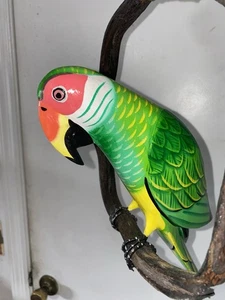 HANGING PARROT ON VINE HOME PATIO DECOR TIKI BAR WIND CHIME - Picture 1 of 4