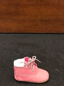 NWB Infant/Toddler Timberland Crib Bootie with a Hat TB09680R661 Pink