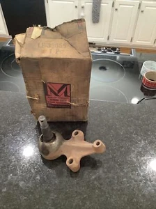Nos 1954-1955 Lincoln Lower Ball Joint LF -33059-A - Picture 1 of 4