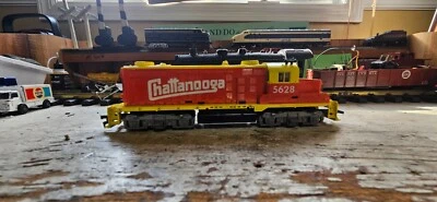Tyco HO Scale Chattanooga EMD GP20 #5628 Locomotive - Image 1 of 4