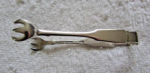 1810 International Sterling Silver Sugar Tongs - Picture 1 of 1
