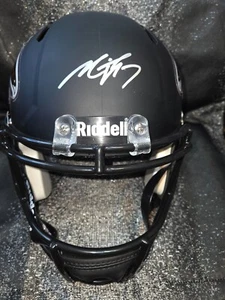 Michael Vick Signed Full Size Replica Atlanta Falcons Speed Helmet Flat Black - Picture 1 of 6