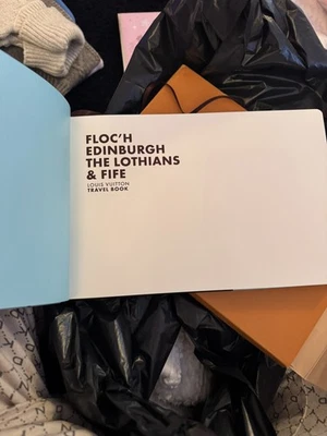 Louis Vuitton Edinburgh FLOC'H Hard Back Travel Book French Language & Store Bag - Photo 1/4