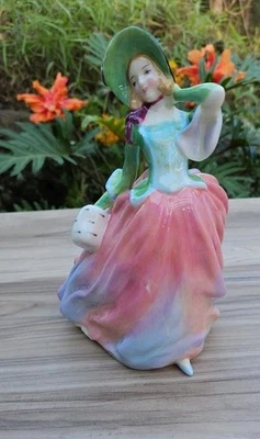 Vintage Royal Doulton "Autumn Breezes" Porcelain Figurine HN1911 - Image 1 of 4