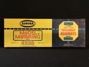 Aurora Model Motoring #1524 - 1 98 Pair 9” 2 Lane Crisscross Roadway w Box - Picture 1 of 5