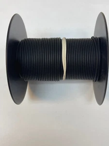 100 FUSS SPULE 22 STÄRKE TXL HI TEMP DRAHT MASSIV SCHWARZ AUTOMOBILE - Bild 1 von 3