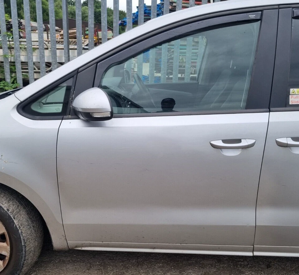 VOLKSWAGEN SHARAN 2010-2021 PUERTA LADO PASAJERO DELANTERO IZQUIERDO N/S PLATA [A7W] LA7W Foto 1 de 1