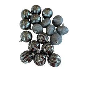 "Juego de 18 adornos a prueba de roturas de color peltre 3 estilos 6/brillo 12/brillante 2,25""" - Imagen 1 de 8