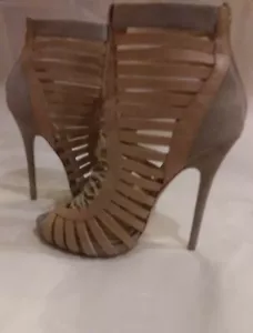 Original JIMMY CHOO Heels Schwarz Gladiator Multistrap Heal Größe 40 Made In Italy - Bild 1 von 15