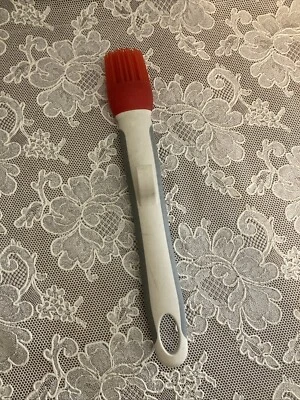 Pampered Chef Silicone Basting Brush 1755 Grill BBQ Sauce Bowl Rest Hook - Image 1 of 4