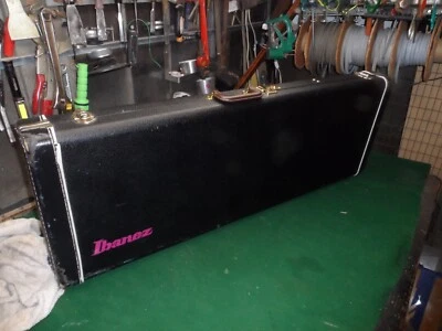 Estuche rígido Ibanez JEM Universe rosa logotipo vintage años 80’s Foto 1 de 4