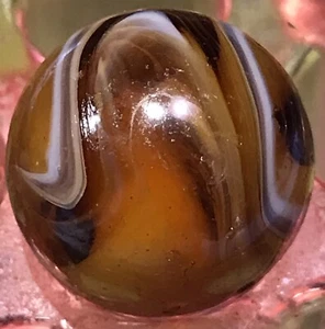 PELTIER FEATHERED SLAG GLASS MARBLE - TRANSPARENT BASE 0.59" - Bild 1 von 8