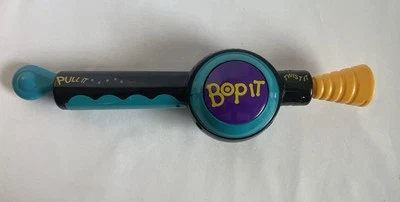Juego electrónico portátil Hasbro vintage Bop It 1996 Foto 1 de 2