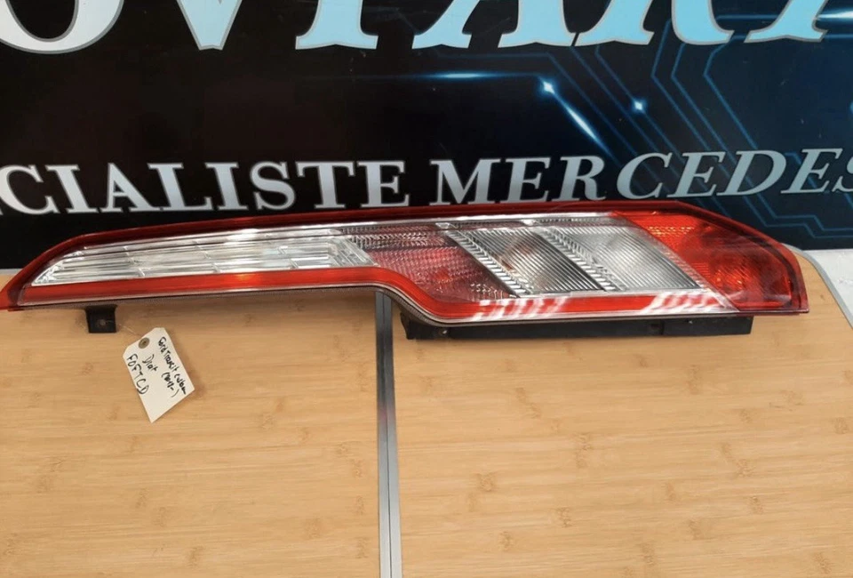 Ford Transit Connect Feu Arrière Droit Panneau Latéral 9T1613404AD - Photo 1/1