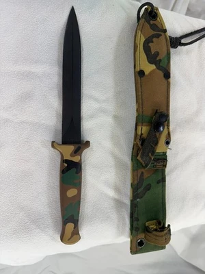 Cuchillo Camuflaje Gerber Guardian II De Colección Antiguo Stock NUEVO RARO con Funda Foto 1 de 4