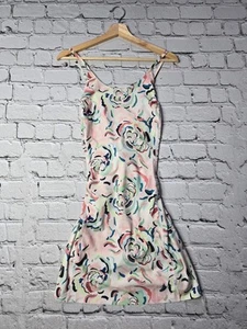 Athleta Womens Infinity Dress Light Pink Floral Print Built In Shorts Size XS - Picture 1 of 15