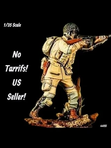 Figura de resina 1/35 EE. UU. SEGUNDA GUERRA MUNDIAL AEROTRANSPORTADA EN COMBATE TIRO Tommy Gun modelo kit 44155 - Imagen 1 de 3