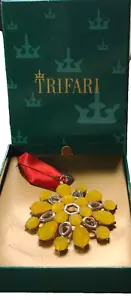 Trifari, Snowflake, Lucite Rhinestones, Christmas Tree Ornament ,2008 - Picture 1 of 6