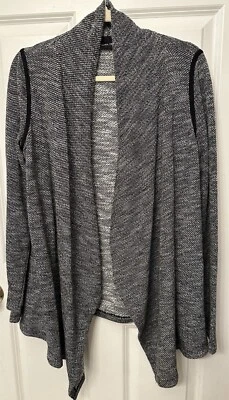 IVANKA TRUMP Duster 开衫毛衣黑白 L 码二手状况完好 — 第 1/4 张图片